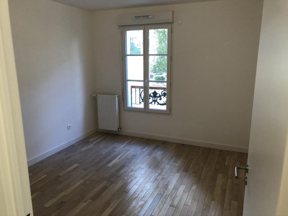 Lejlighed i Le Plessis-Robinson, Hauts-de-Seine - foto 1