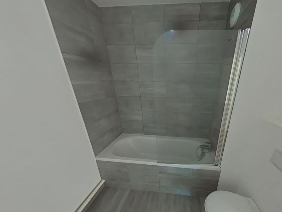 Apartment in Lens, Pas-de-Calais - photo 5