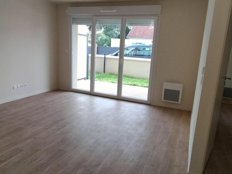 Apartment in Fleury-sur-Orne, Calvados - photo 2