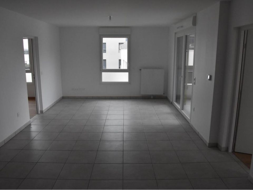Apartment in Bezannes, Marne - photo 2