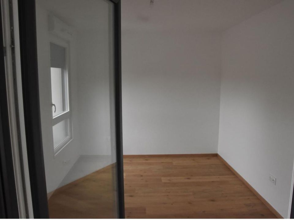 Apartment in Bezannes, Marne - photo 4
