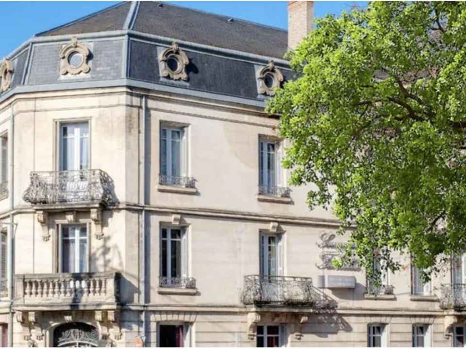 Apartment in Saintes, Charente-Maritime - photo 1