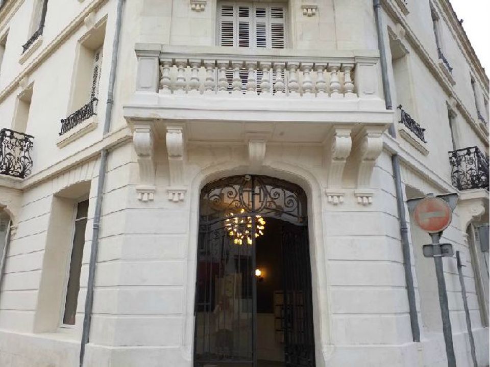 Apartment in Saintes, Charente-Maritime - photo 2