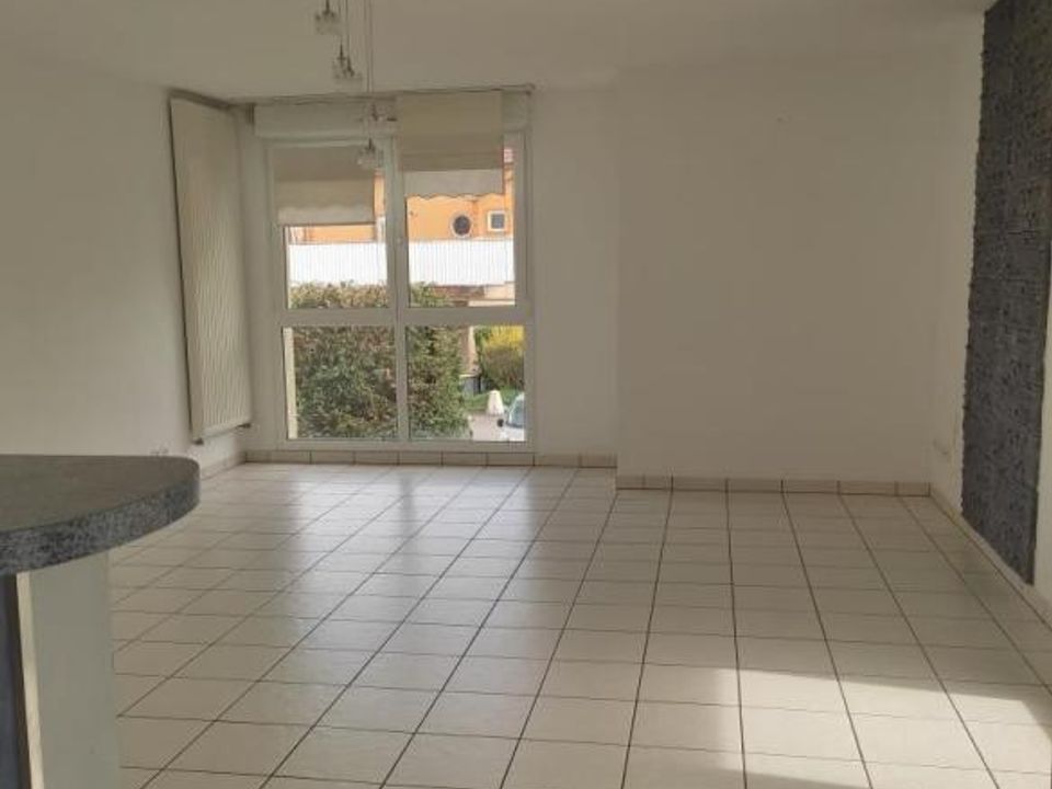 Apartment in Mulhouse, Haut-Rhin - photo 3