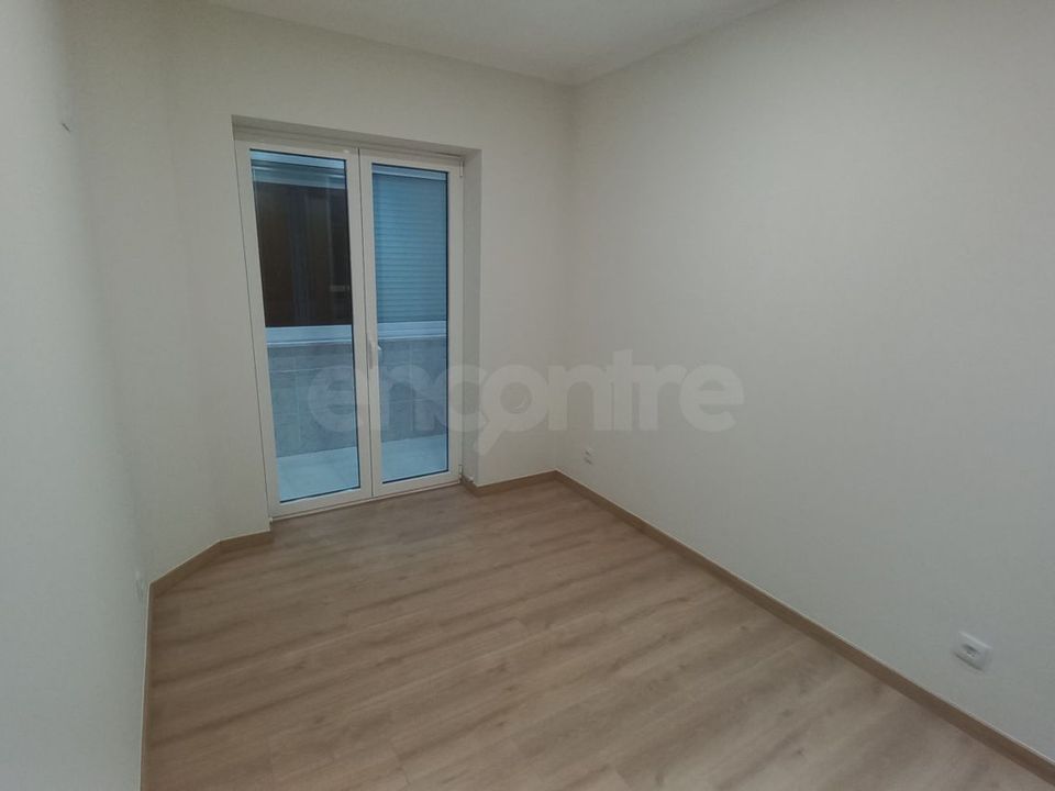 Apartment in Odivelas, Lisbon - photo 2