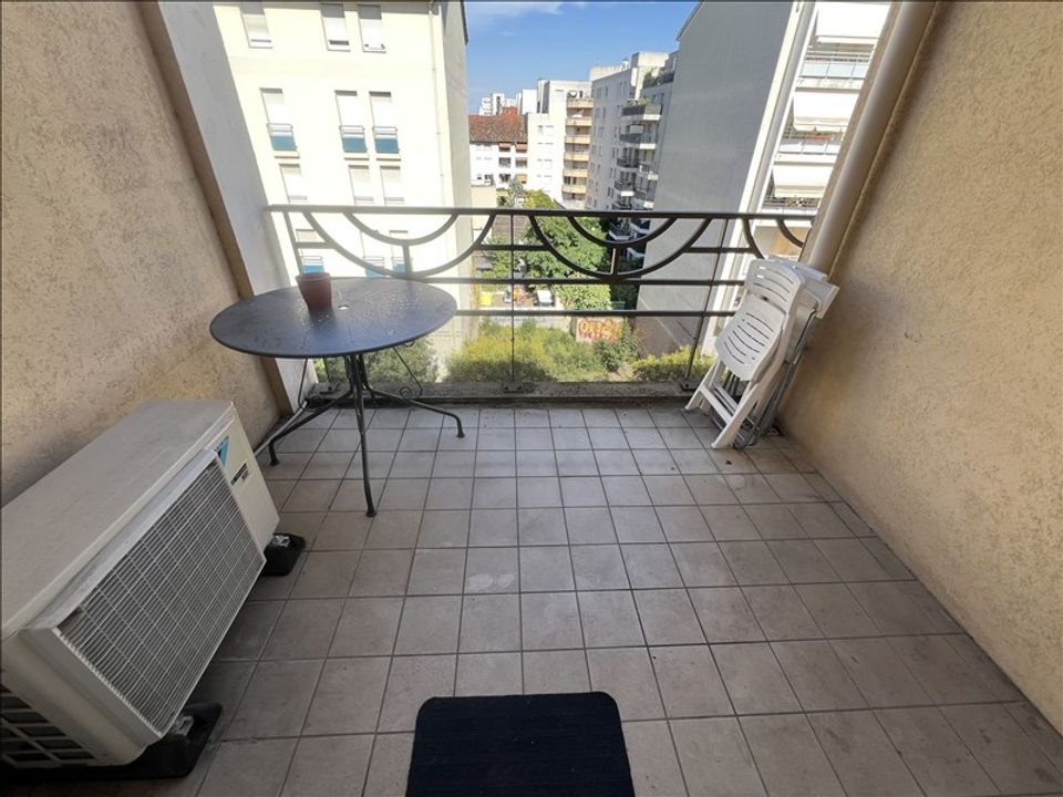 Lejlighed i Villeurbanne, Rhone - foto 4