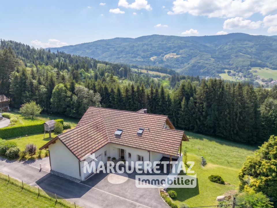 Villa in St.-André-de-Boëge, Haute-Savoie - foto 1