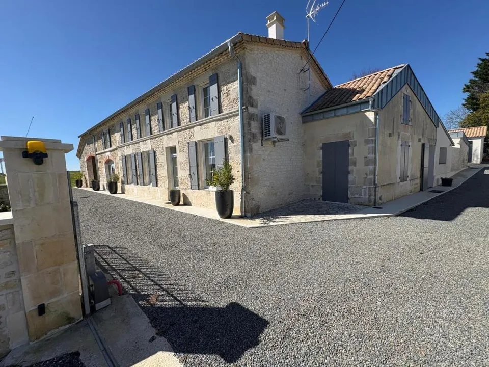 Villa en Épargnes, Charente-Maritime - foto 1