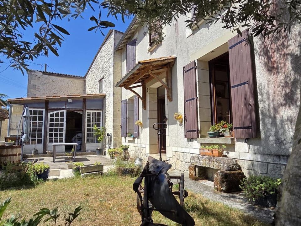 Villa i Saint-Fort-sur-Gironde, Charente-Maritime - bilde 1