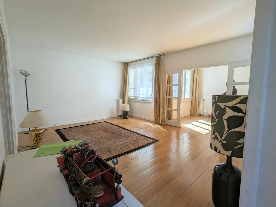 Lejlighed i Issy-les-Moulineaux, Hauts-de-Seine - foto 1