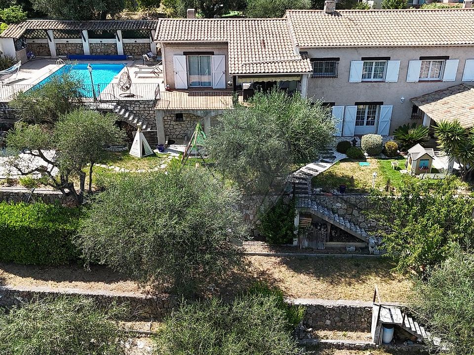Villa i Gattières, Alpes-Maritimes - foto 1
