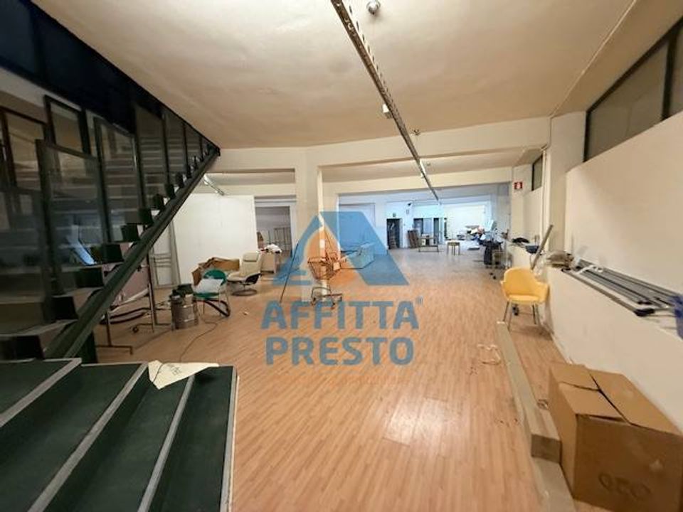 L'establiment comercial a Vinci, Florence - foto 4