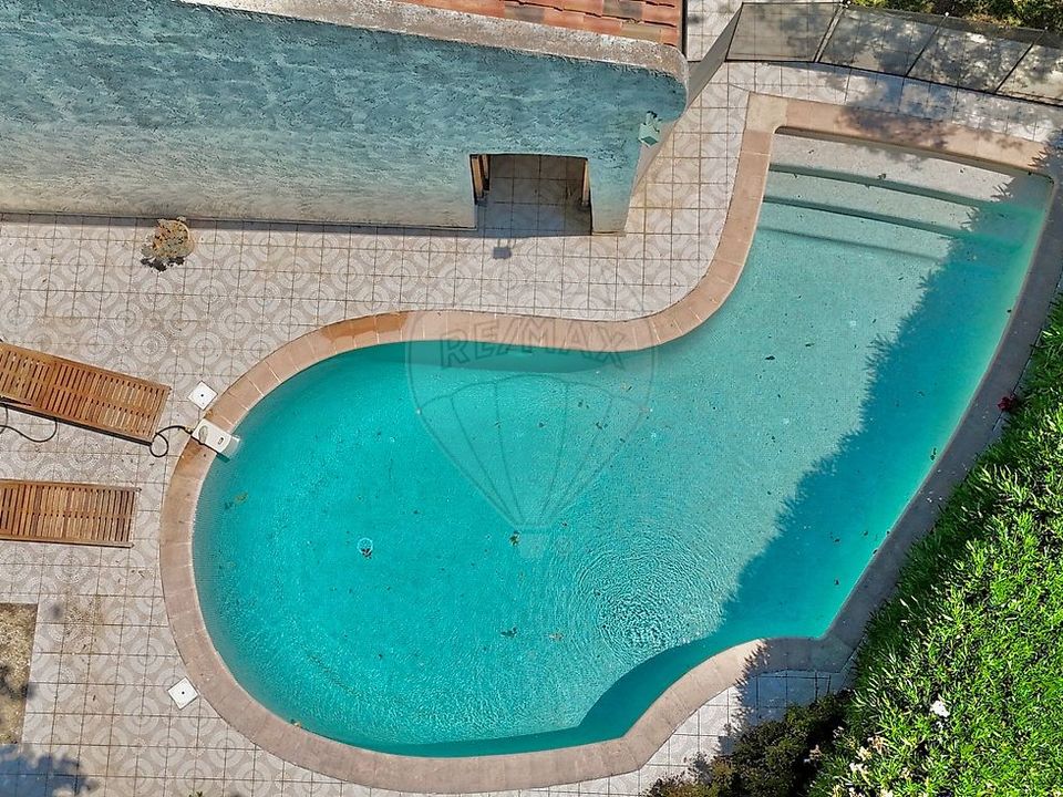Villa i Saint-Laurent-du-Var, Alpes-Maritimes - bilde 1