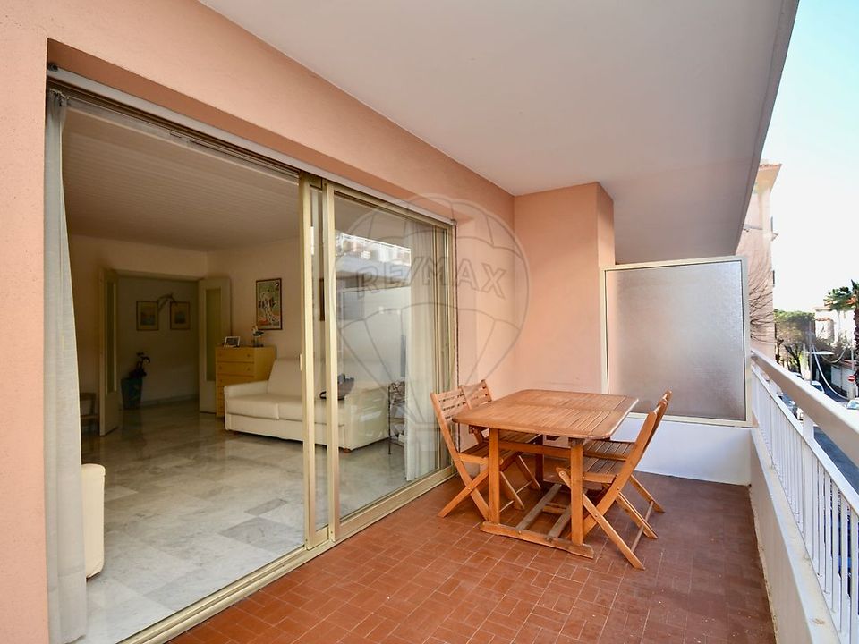 Lejlighed i Juan-les-Pins, Alpes-Maritimes - foto 1