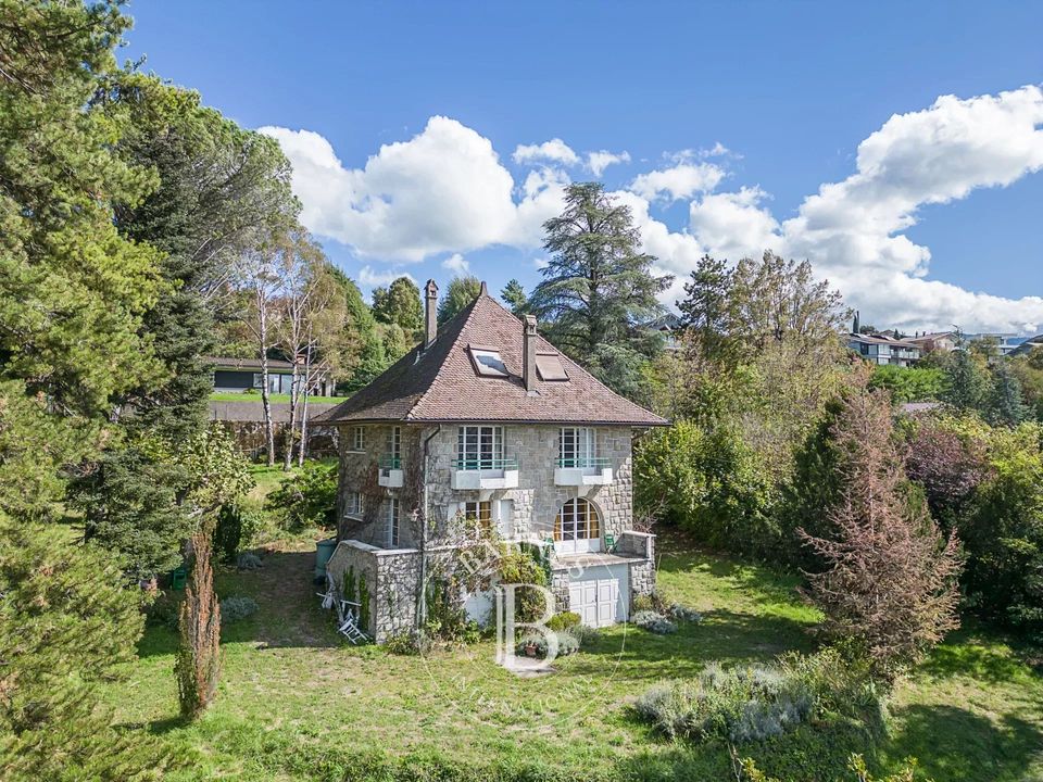 Villa i Thonon-les-Bains, Haute-Savoie - foto 1
