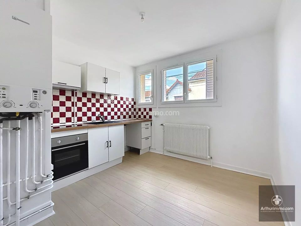 Apartment in Roanne, Loire - photo 1