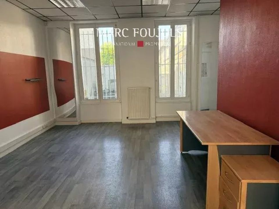 Commercial property in Chantilly, Oise - photo 3