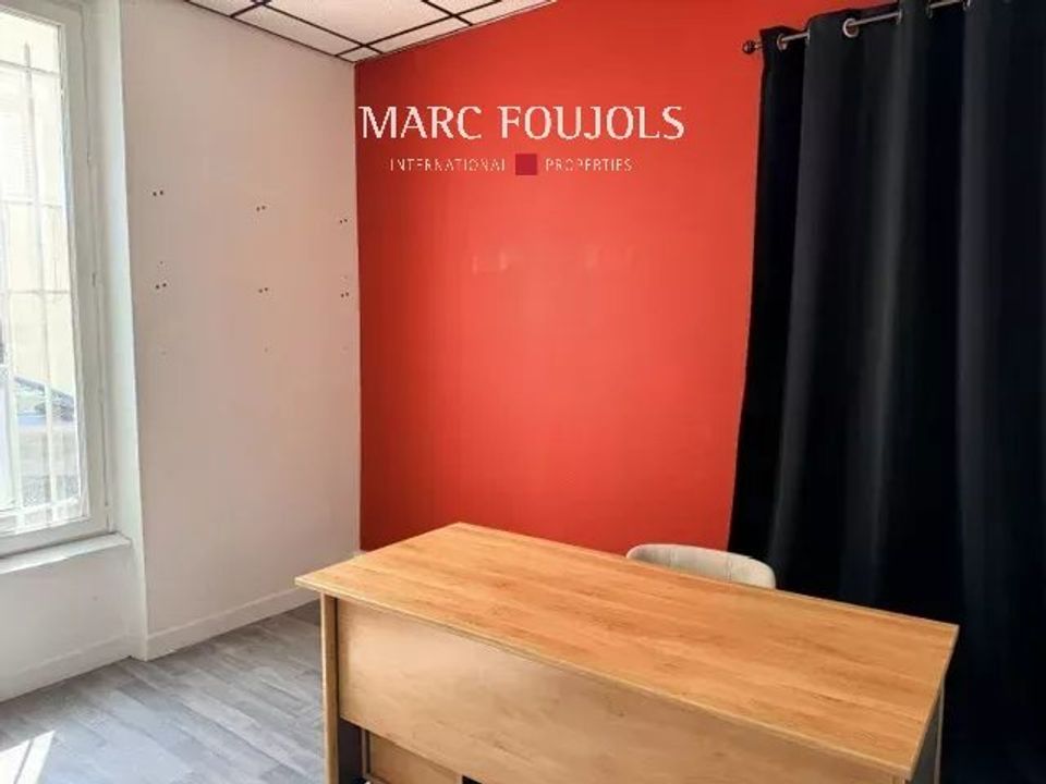 Commercial property in Chantilly, Oise - photo 4