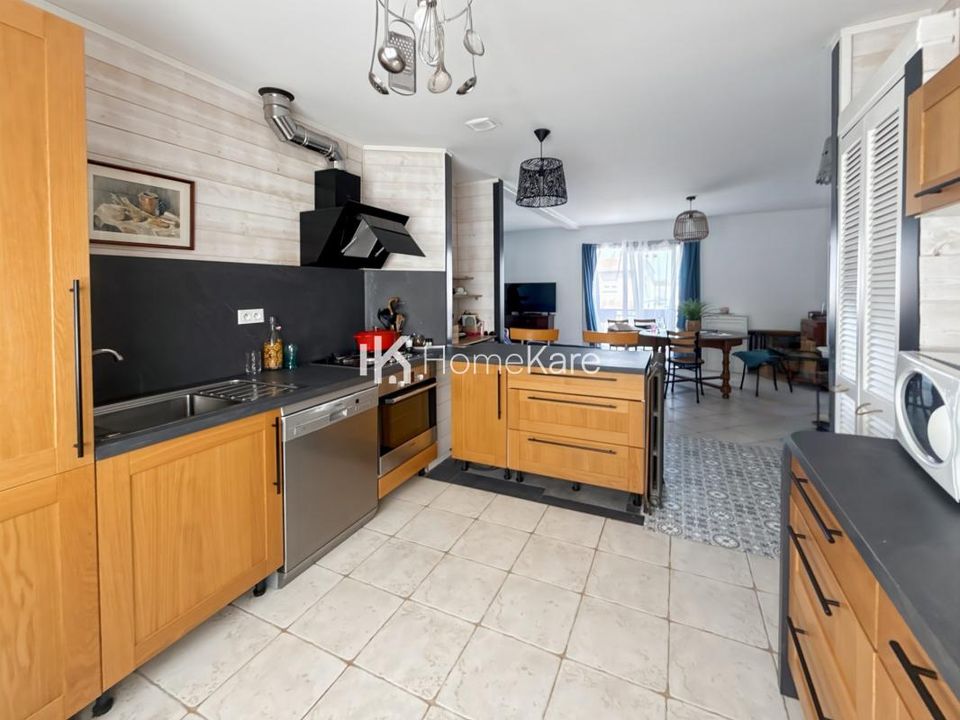 Villa in Saint-Medard-d'Eyrans, Gironde - foto 3