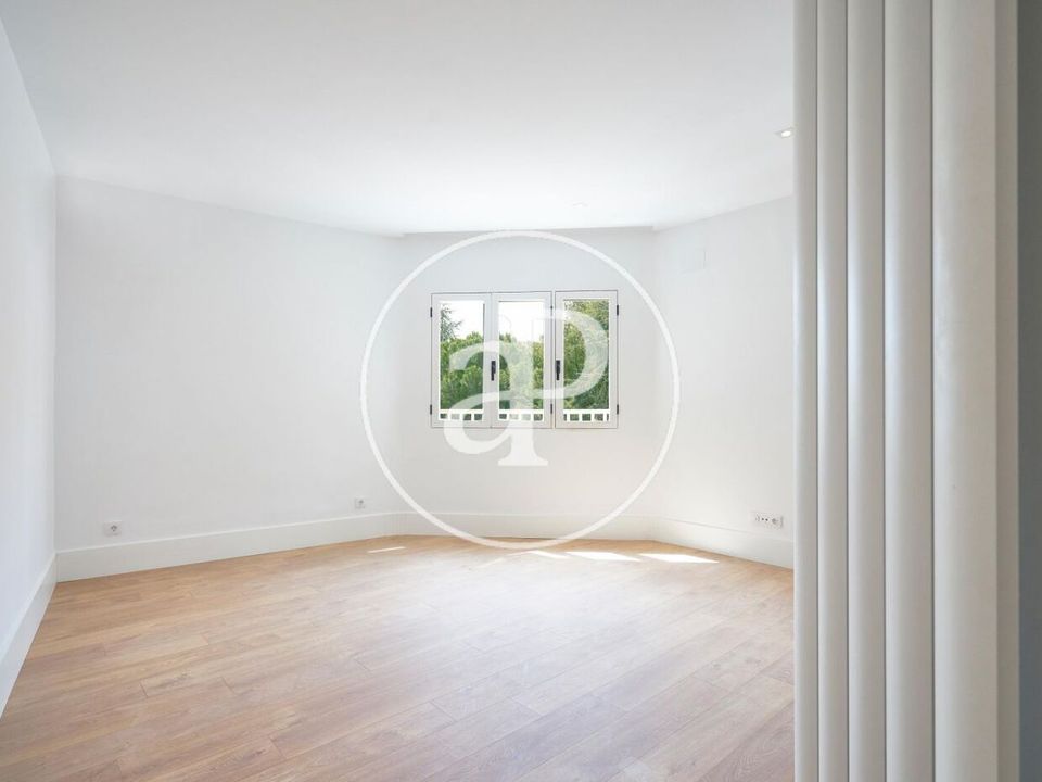 Apartment in Madrid, Madrid - photo 2