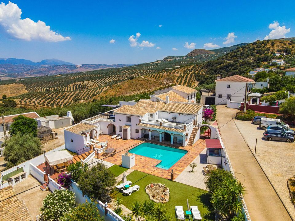 Villa en Iznajar, Cordoba - foto 1