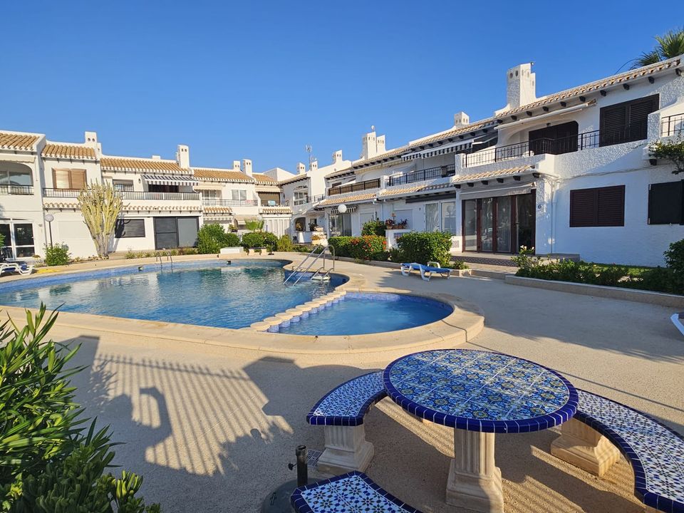 Lejlighed i Cabo Roig, Alicante - foto 1