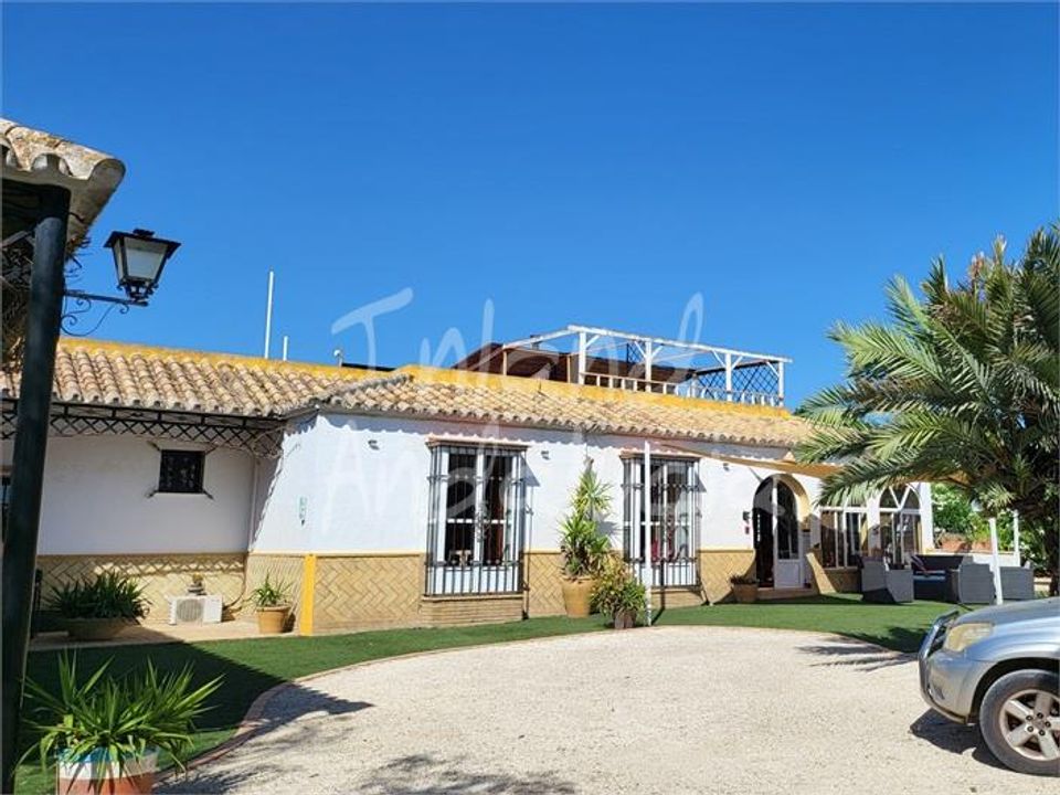 Villa in Marchena, Sevilla - foto 1
