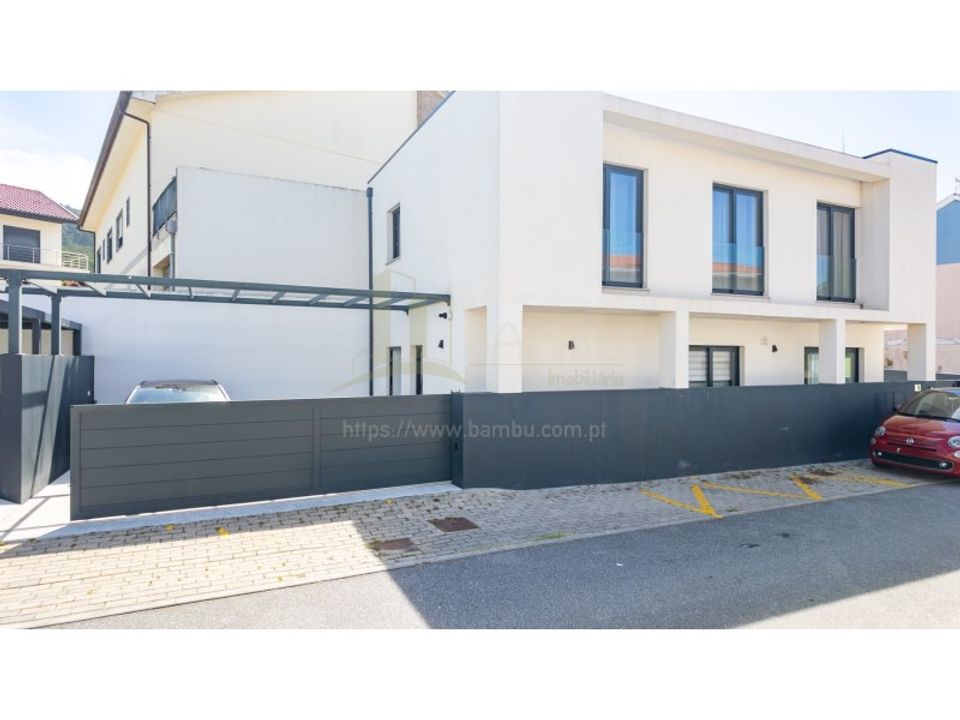 Villa em Vila Praia de Ancora, Viana do Castelo - foto 1