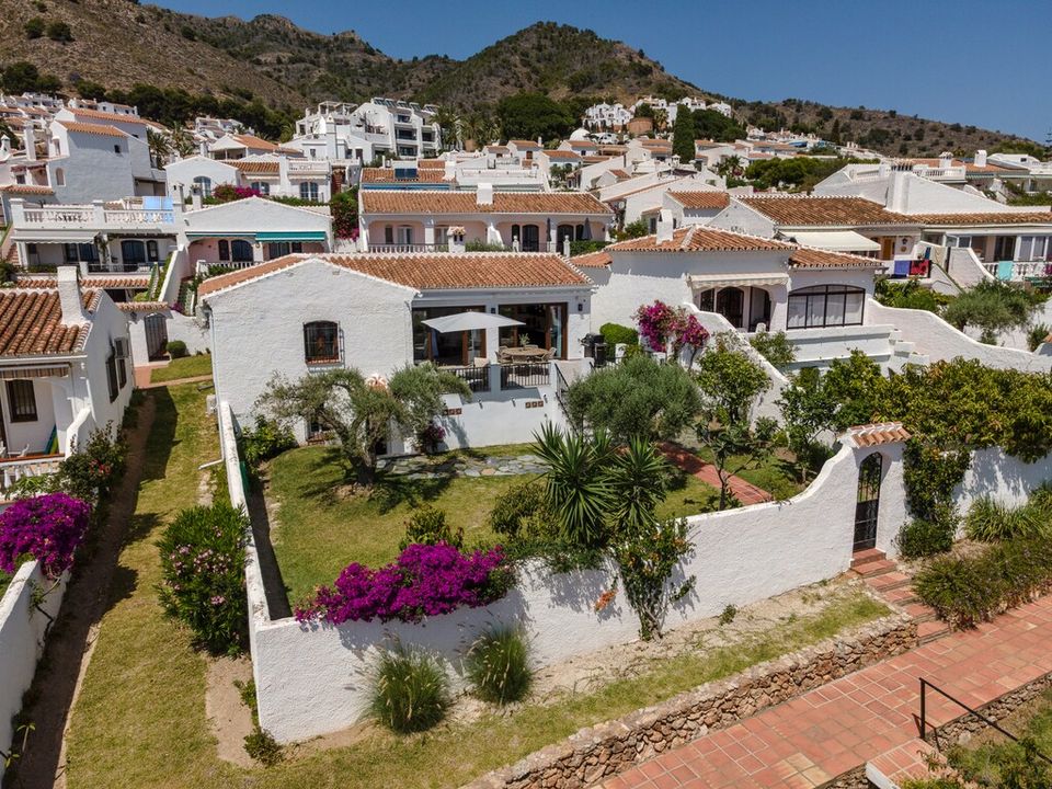 Villa i Nerja, Malaga - foto 1