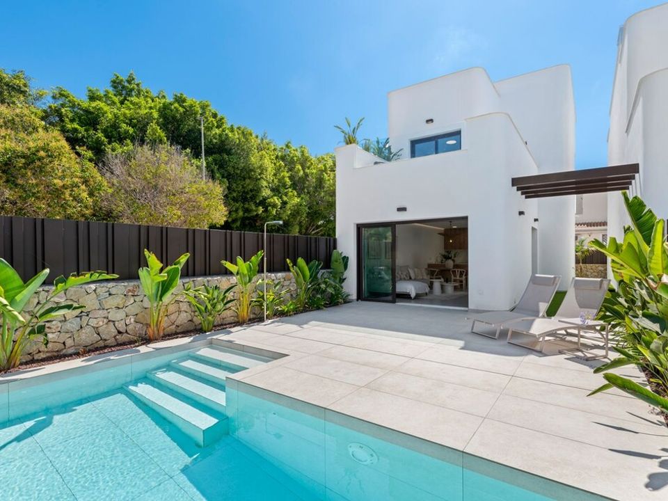 Villa en Orihuela, Alicante - foto 1