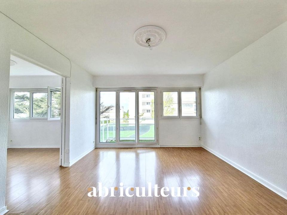 Apartment in Cognac, Charente - photo 2