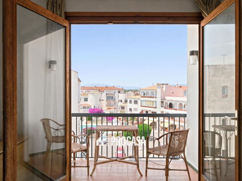 Lejlighed i Empuriabrava, Gerona - foto 1