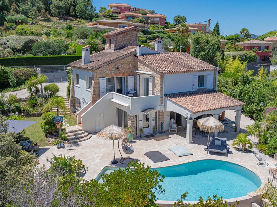 Villa i Mandelieu-la-Napoule, Alpes-Maritimes - foto 1