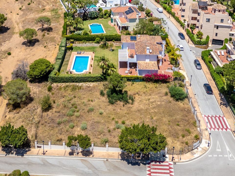 Grond in Marbella, Malaga - foto 3