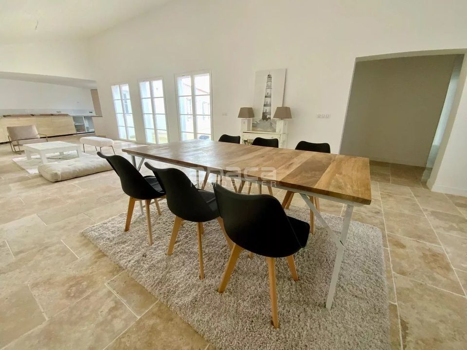 Villa in Saint-Clement-des-Baleines, Charente-Maritime - foto 1