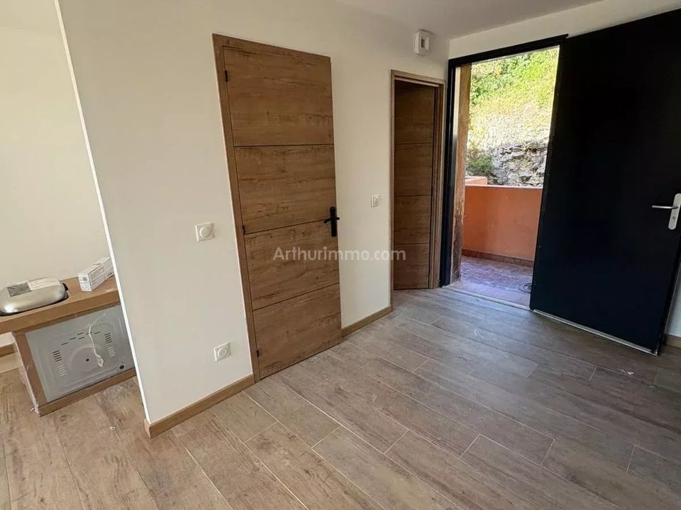 Apartment in Martigues, Bouches-du-Rhone - photo 2