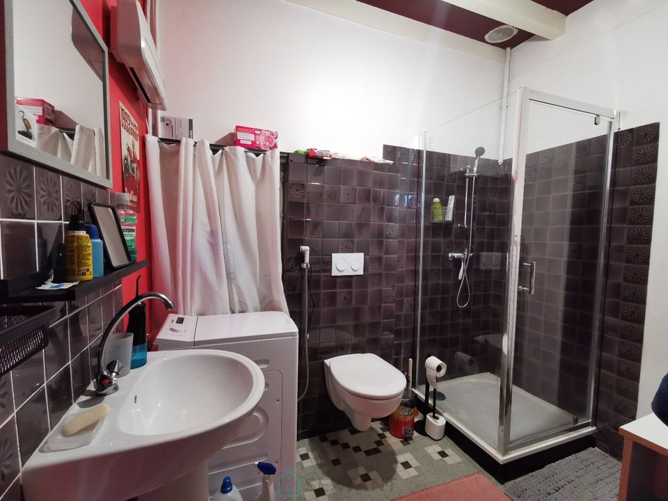 Propiedad comercial en Saint-Estephe, Dordogne - foto 3