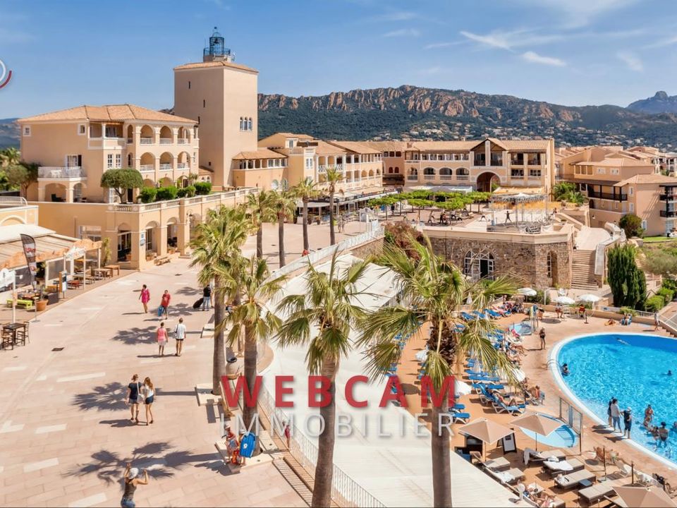 Erhvervsejendom i Saint-Raphaël, Var - foto 1