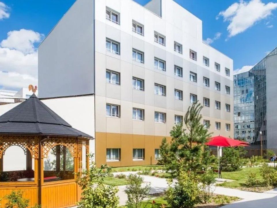 Erhvervsejendom i Colombes, Hauts-de-Seine - foto 1