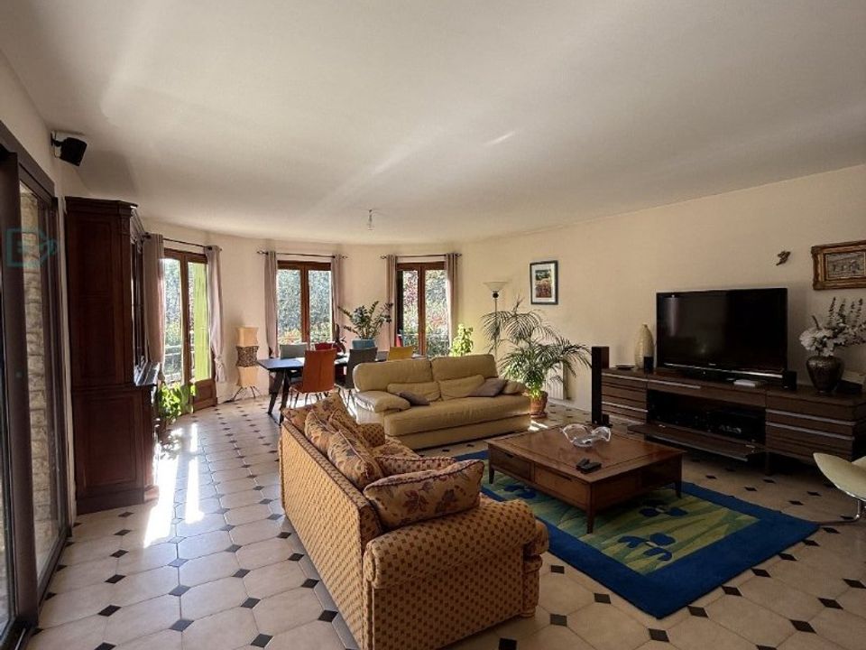 Villa en Forcalquier, Alpes-de-Haute-Provence - foto 3