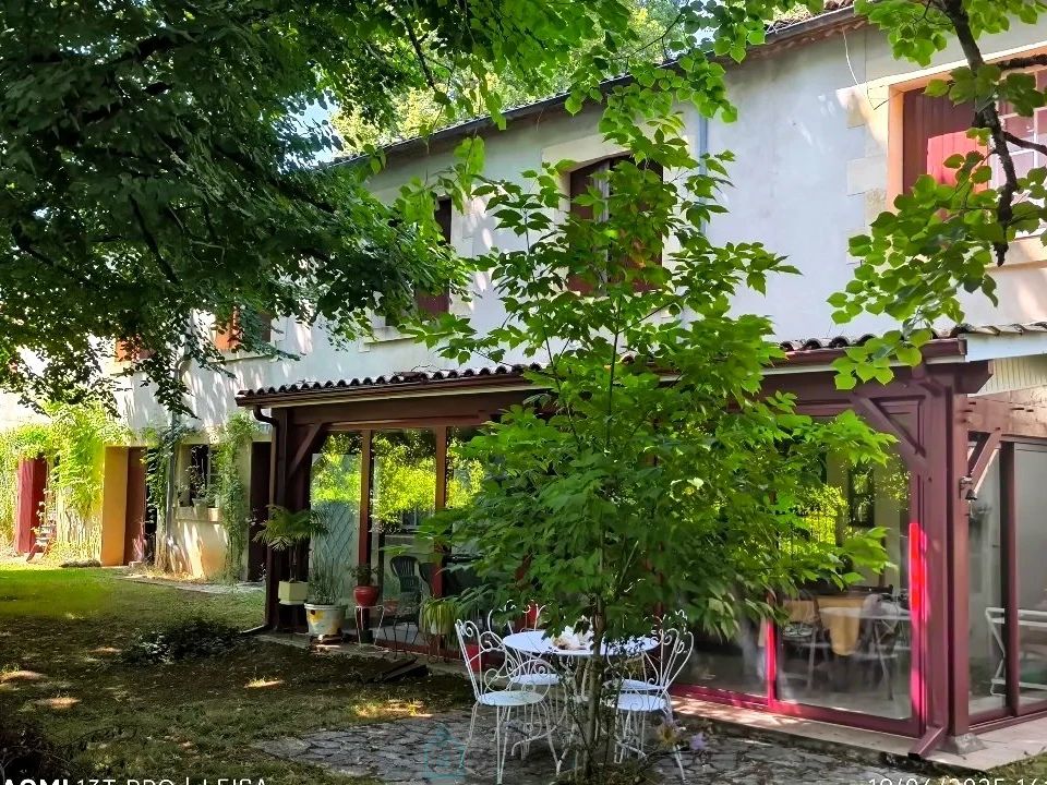 Villa en Mouleydier, Dordogne - foto 1