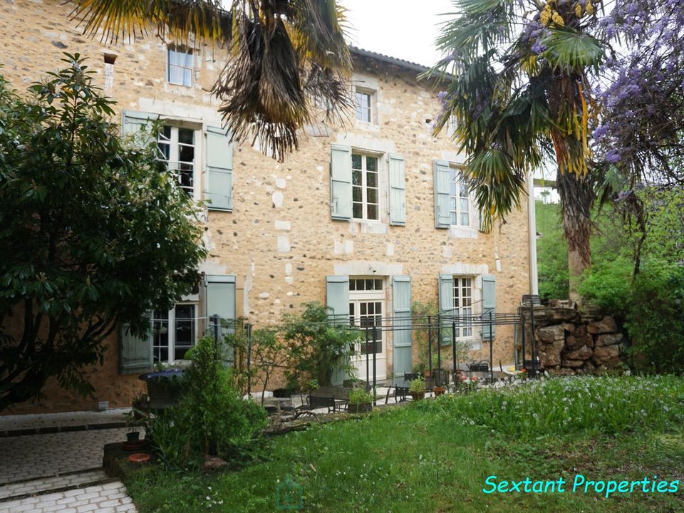 Villa en Nontron, Dordogne - foto 1