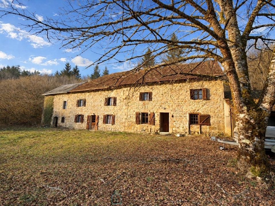 Landejendom i L'Eglise-aux-Bois, Correze - foto 1