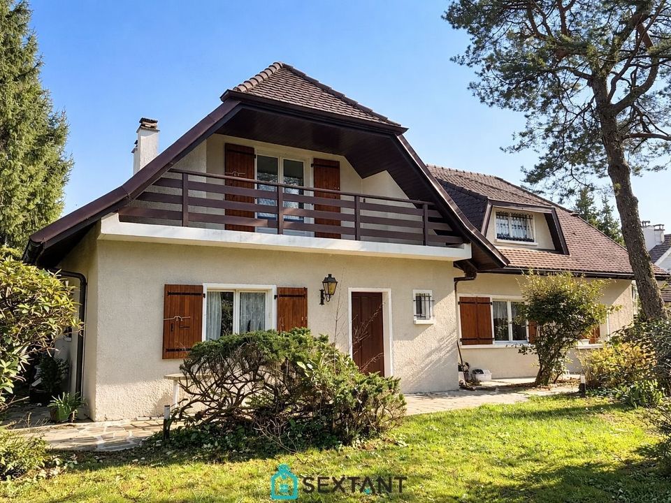 Villa em Divonne-les-Bains, Ain - foto 1