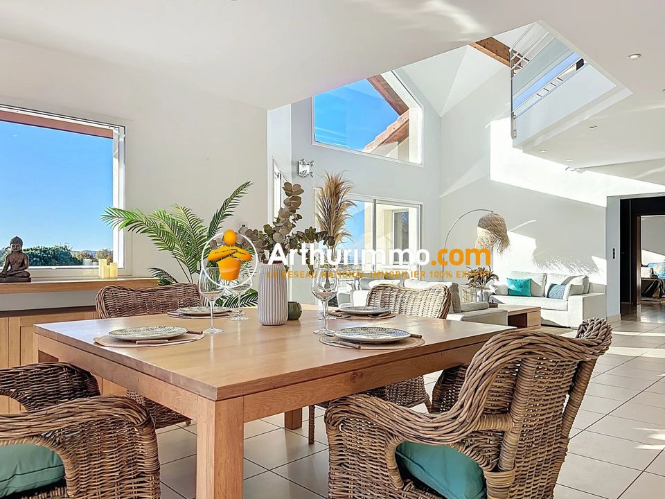 Villa i Bourgoin-Jallieu, Isere - bilde 3