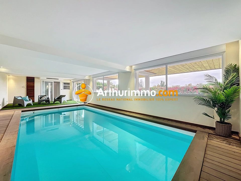 Villa i Bourgoin-Jallieu, Isere - bilde 1