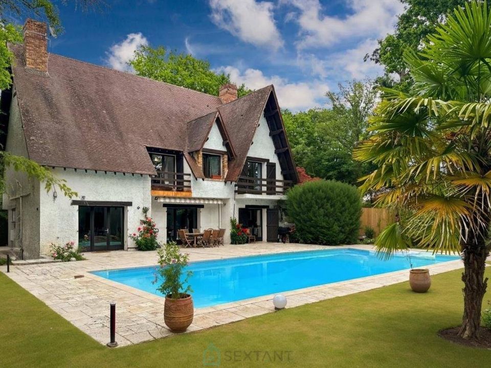 Villa in Saint-Sauveur-sur-Ecole, Seine-et-Marne - foto 1
