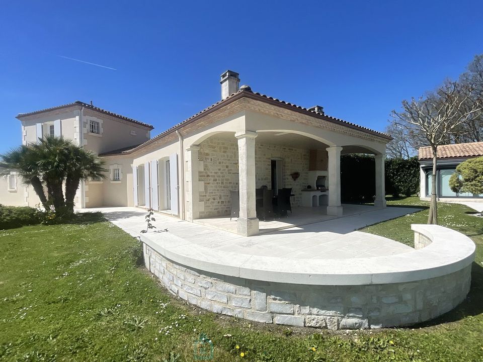 Villa en Barbezieux-Saint-Hilaire, Charente - foto 2
