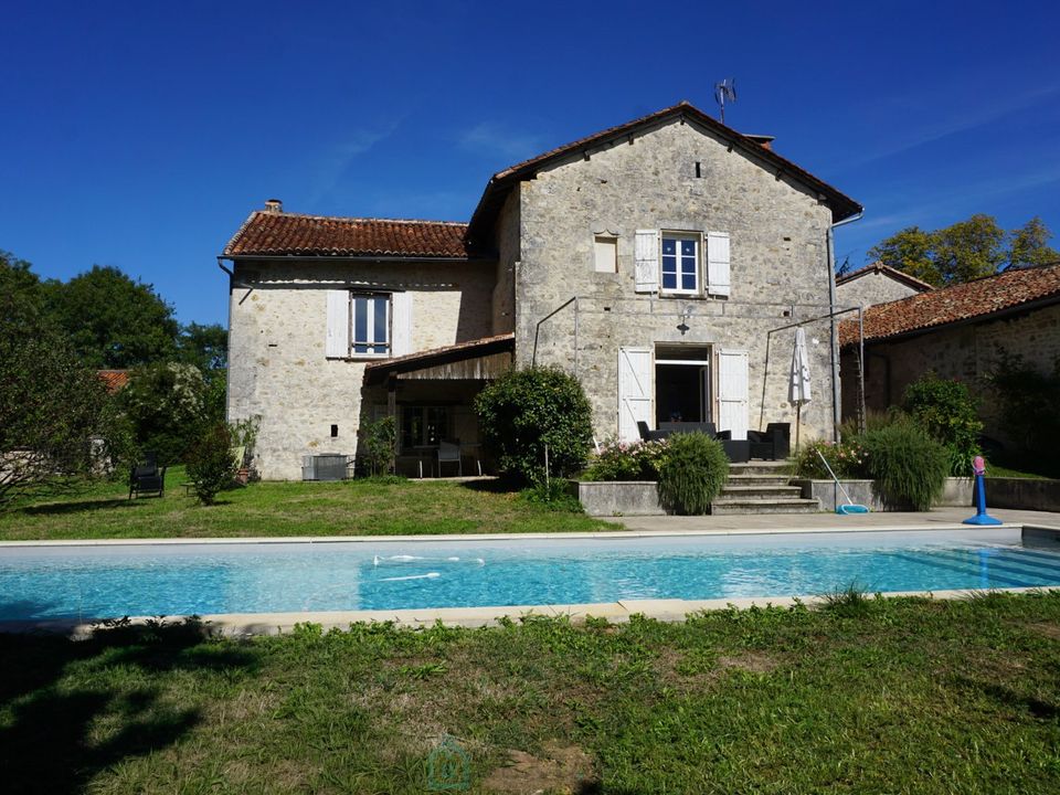 Villa i Javerlhac-Et-La-Chapelle-Saint-Robert, Dordogne - bilde 2
