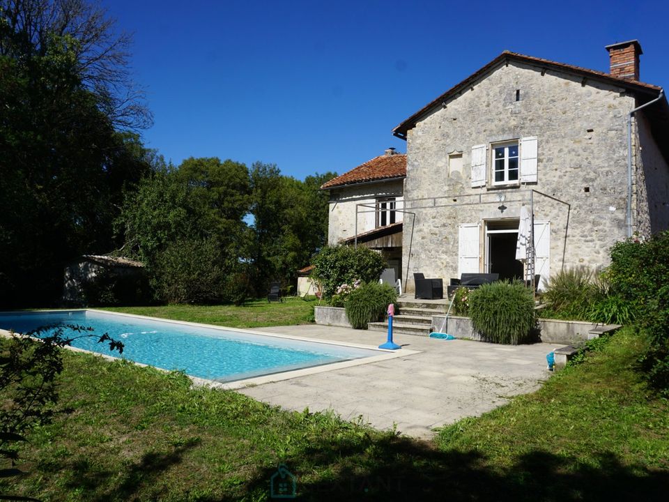 Villa i Javerlhac-Et-La-Chapelle-Saint-Robert, Dordogne - bilde 3